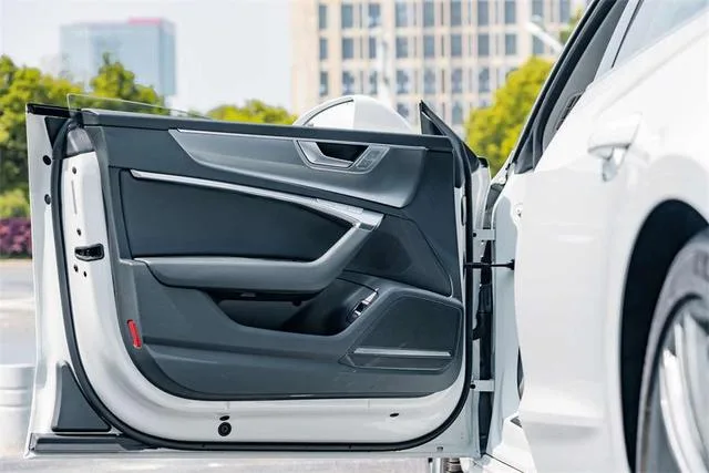 Audi A7 2023 45 TFSI Type de sélection intérieur photo 17