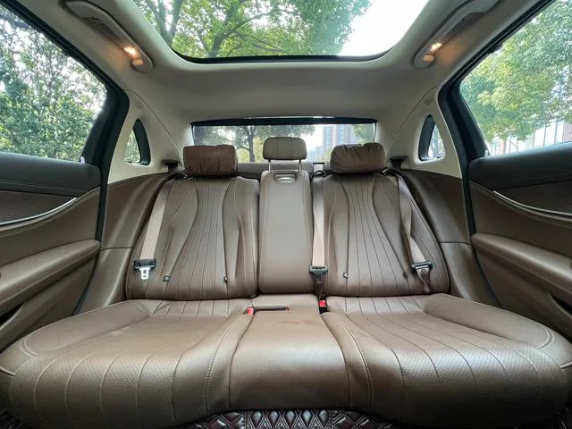 Mercedes-Benz E-Class 2023 E 300 L Luxury type Passenger car exterior photo 8