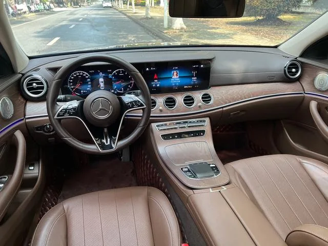 Mercedes-Benz E-Class 2023 E 300 L Luxury type Passenger car interior photo 14