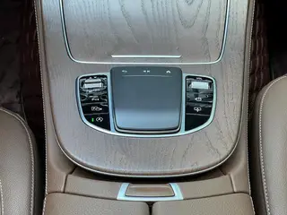 Mercedes-Benz E-Class 2023 E 300 L Luxury type Passenger car interior photo 17