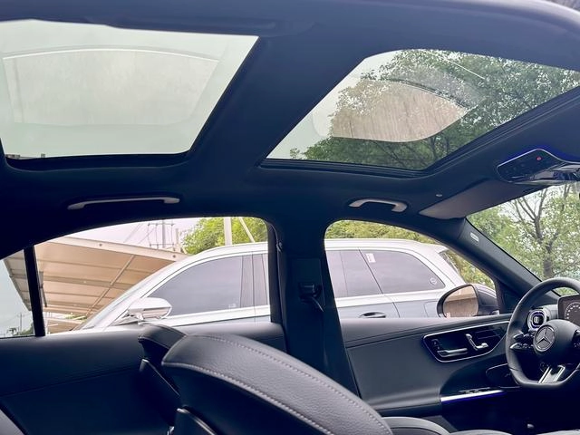 Mercedes-Benz C-Class 2022 C 260 L Sports version interior photo 18 Mercedes-Benz C-Class 2022 C 260 L Sports version interior photo 18