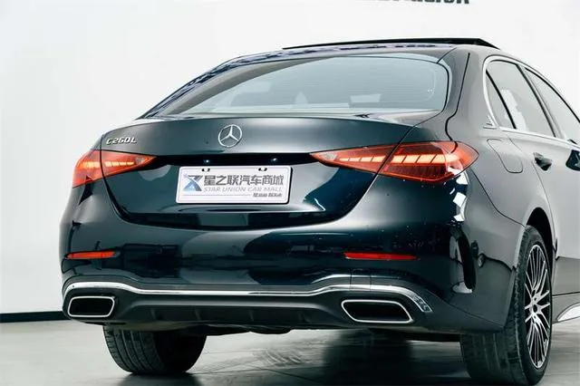 Mercedes-Benz C-Class 2024 Tres cambios C 260 L Versión deportiva exterior foto 7 Mercedes-Benz C-Class 2024 Tres cambios C 260 L Versión deportiva exterior foto 7