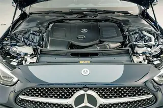 Mercedes-Benz C-Class 2024 Tres cambios C 260 L Versión deportiva interior foto 19 Mercedes-Benz C-Class 2024 Tres cambios C 260 L Versión deportiva interior foto 19
