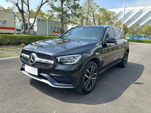 Mercedes-Benz GLC 2021 GLC 260 L 4MATIC Luxury type exterior photo 1 Mercedes-Benz GLC 2021 GLC 260 L 4MATIC Luxury type exterior photo 1