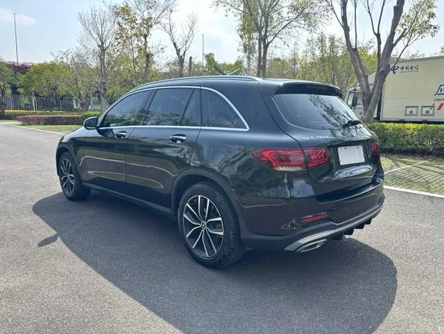 Mercedes-Benz GLC 2021 GLC 260 L 4MATIC Luxury type interior photo 10 Mercedes-Benz GLC 2021 GLC 260 L 4MATIC Luxury type interior photo 10