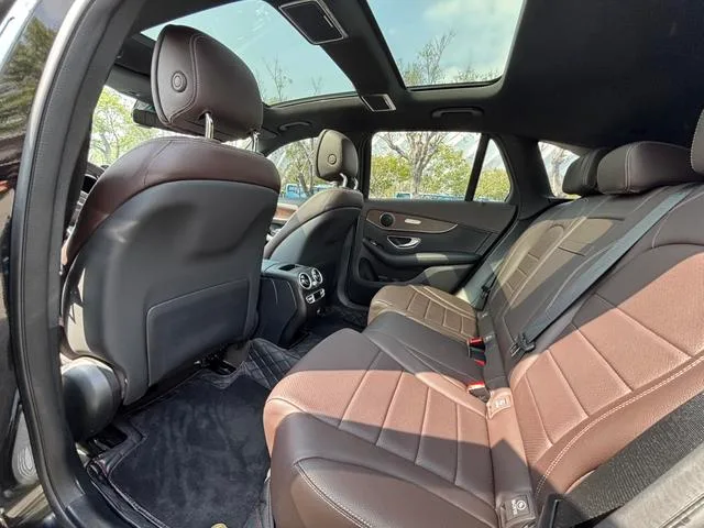 Mercedes-Benz GLC 2021 GLC 260 L 4MATIC Luxury type interior photo 14 Mercedes-Benz GLC 2021 GLC 260 L 4MATIC Luxury type interior photo 14