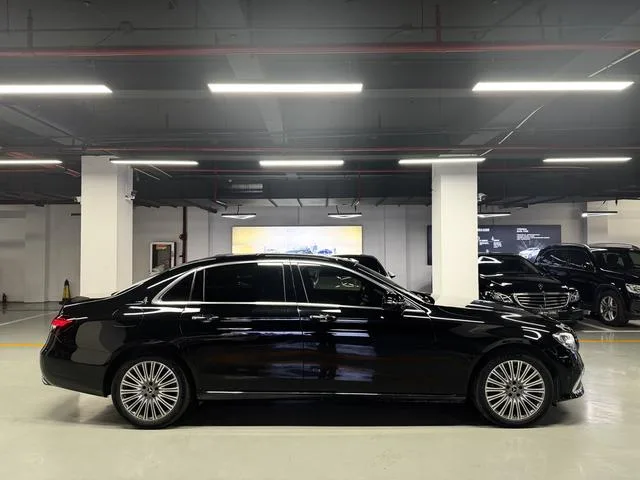 Mercedes-Benz E-Class 2023 Restyling E 300 L Luxury type Passenger car exterior photo 4 Mercedes-Benz E-Class 2023 Restyling E 300 L Luxury type Passenger car exterior photo 4