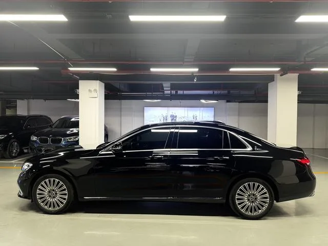 Mercedes-Benz E-Class 2023 Restyling E 300 L Luxury type Passenger car exterior photo 8 Mercedes-Benz E-Class 2023 Restyling E 300 L Luxury type Passenger car exterior photo 8