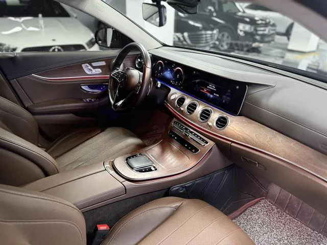 Mercedes-Benz E-Class 2023 Restyling E 300 L Luxury type Passenger car interior photo 12 Mercedes-Benz E-Class 2023 Restyling E 300 L Luxury type Passenger car interior photo 12
