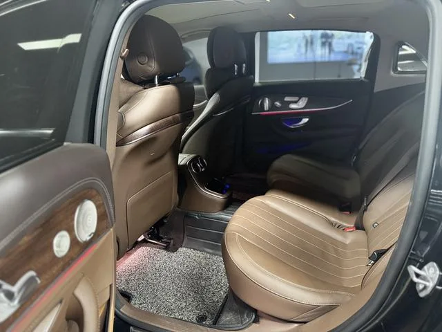 Mercedes-Benz E-Class 2023 Restyling E 300 L Luxury type Passenger car interior photo 14 Mercedes-Benz E-Class 2023 Restyling E 300 L Luxury type Passenger car interior photo 14