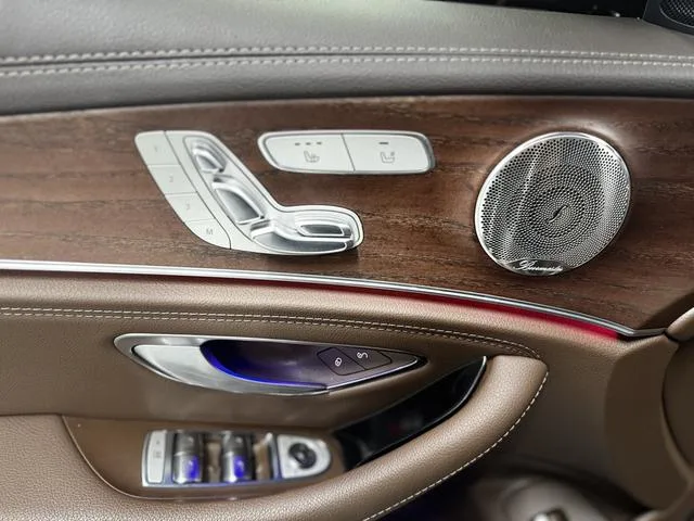 Mercedes-Benz E-Class 2023 Restyling E 300 L Luxury type Passenger car interior photo 16 Mercedes-Benz E-Class 2023 Restyling E 300 L Luxury type Passenger car interior photo 16