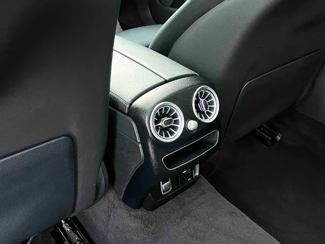 Mercedes-Benz C-Class 2020 C 200 L Mode version sport extérieur photo 10 Mercedes-Benz C-Class 2020 C 200 L Mode version sport extérieur photo 10