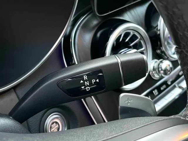 Mercedes-Benz C-Class 2020 C 200 L Mode version sport intérieur photo 16 Mercedes-Benz C-Class 2020 C 200 L Mode version sport intérieur photo 16