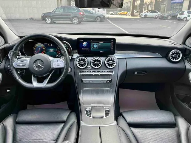Mercedes-Benz C-Class 2020 C 200 L Mode version sport intérieur photo 20 Mercedes-Benz C-Class 2020 C 200 L Mode version sport intérieur photo 20