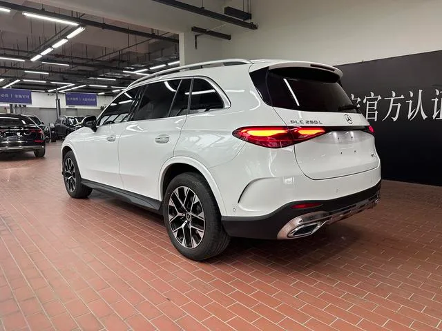 Mercedes-Benz GLC 2023 GLC 260 L 4MATIC De lujo 5 Asiento exterior foto 7 Mercedes-Benz GLC 2023 GLC 260 L 4MATIC De lujo 5 Asiento exterior foto 7