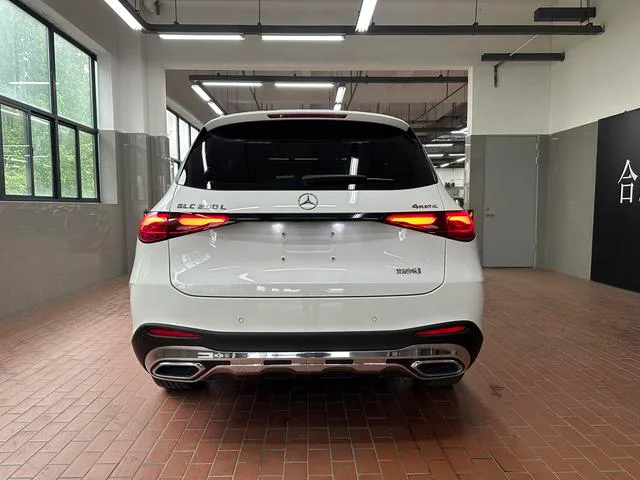 Mercedes-Benz GLC 2023 GLC 260 L 4MATIC De lujo 5 Asiento exterior foto 9 Mercedes-Benz GLC 2023 GLC 260 L 4MATIC De lujo 5 Asiento exterior foto 9