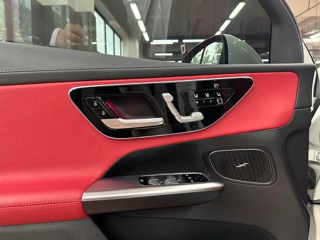 Mercedes-Benz GLC 2023 GLC 260 L 4MATIC De lujo 5 Asiento exterior foto 10 Mercedes-Benz GLC 2023 GLC 260 L 4MATIC De lujo 5 Asiento exterior foto 10
