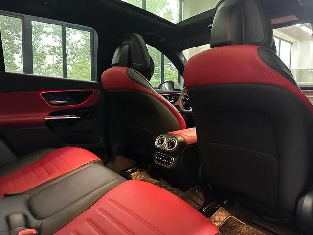 Mercedes-Benz GLC 2023 GLC 260 L 4MATIC De lujo 5 Asiento interior foto 17 Mercedes-Benz GLC 2023 GLC 260 L 4MATIC De lujo 5 Asiento interior foto 17