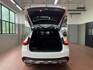 Mercedes-Benz GLC 2023 GLC 260 L 4MATIC De lujo 5 Asiento interior foto 18 Mercedes-Benz GLC 2023 GLC 260 L 4MATIC De lujo 5 Asiento interior foto 18
