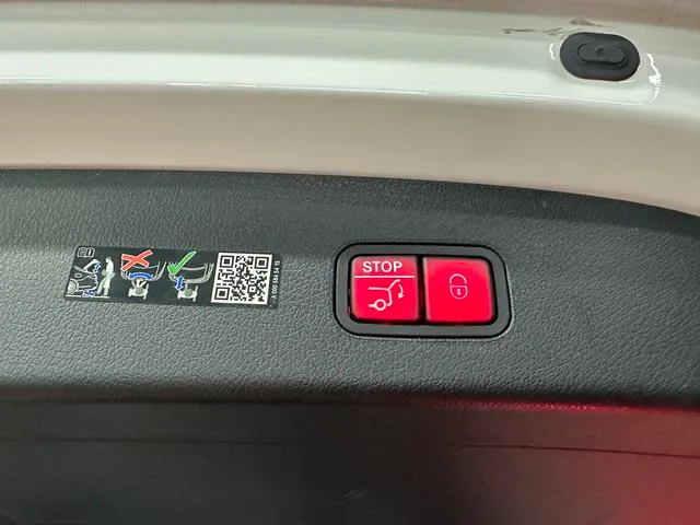 Mercedes-Benz GLC 2023 GLC 260 L 4MATIC De lujo 5 Asiento interior foto 19 Mercedes-Benz GLC 2023 GLC 260 L 4MATIC De lujo 5 Asiento interior foto 19