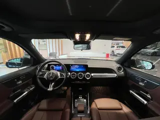 Mercedes-Benz GLB 2024 GLB 220 Estilo de moda interior foto 12 Mercedes-Benz GLB 2024 GLB 220 Estilo de moda interior foto 12