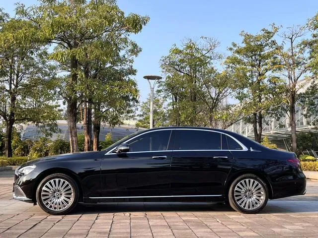 Mercedes-Benz E-Class 2021 Restyling E 300 L Luxury type Passenger car exterior photo 4 Mercedes-Benz E-Class 2021 Restyling E 300 L Luxury type Passenger car exterior photo 4