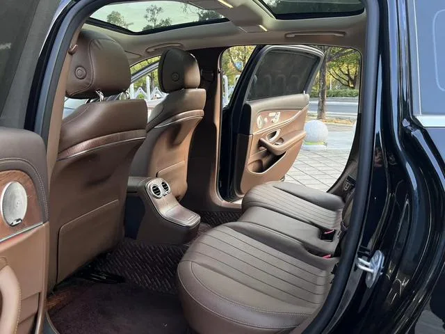 Mercedes-Benz E-Class 2021 Restyling E 300 L Luxury type Passenger car exterior photo 10 Mercedes-Benz E-Class 2021 Restyling E 300 L Luxury type Passenger car exterior photo 10