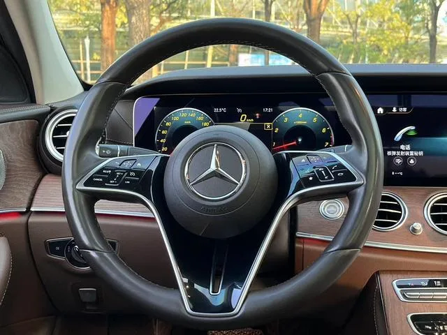 Mercedes-Benz E-Class 2021 Restyling E 300 L Luxury type Passenger car interior photo 15 Mercedes-Benz E-Class 2021 Restyling E 300 L Luxury type Passenger car interior photo 15