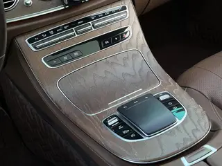 Mercedes-Benz E-Class 2021 Restyling E 300 L Luxury type Passenger car interior photo 17 Mercedes-Benz E-Class 2021 Restyling E 300 L Luxury type Passenger car interior photo 17