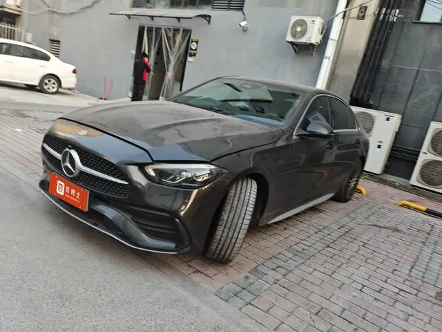 Mercedes-Benz C-Class 2024 C 260 L Sports version exterior photo 1 Mercedes-Benz C-Class 2024 C 260 L Sports version exterior photo 1