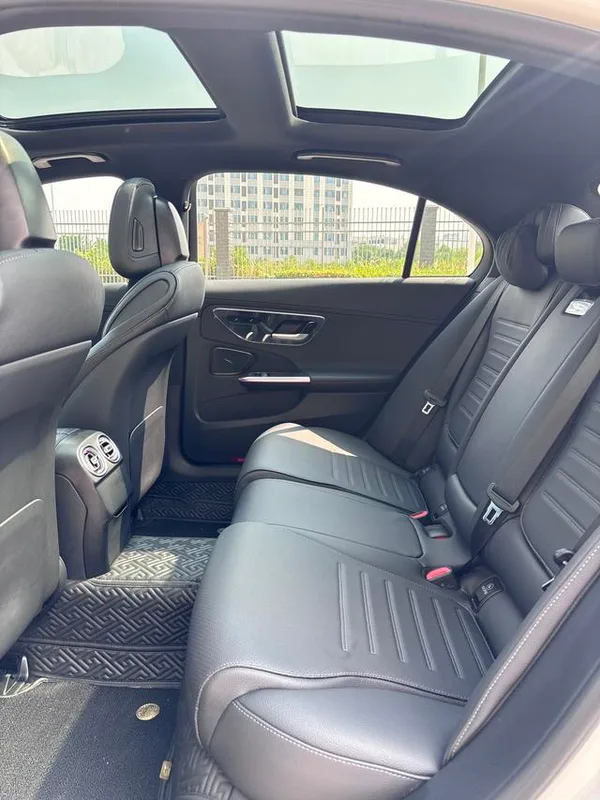 Mercedes-Benz C-Class 2023 Restyling C 260 L Sports version interior photo 6 Mercedes-Benz C-Class 2023 Restyling C 260 L Sports version interior photo 6