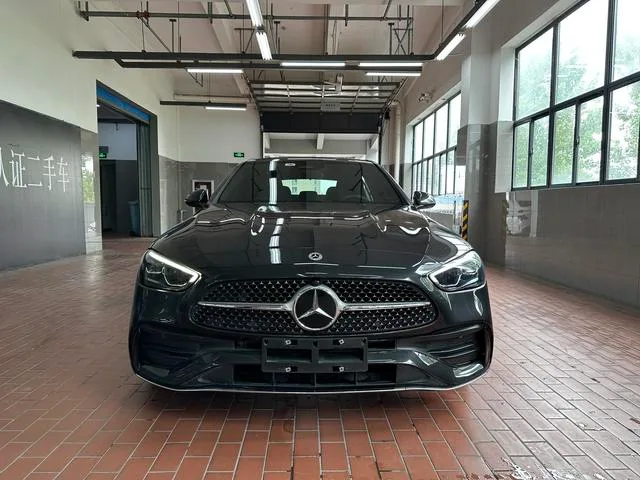 Mercedes-Benz C-Class 2022 Mise à jour C 200 L Version sportive extérieur photo 2 Mercedes-Benz C-Class 2022 Mise à jour C 200 L Version sportive extérieur photo 2