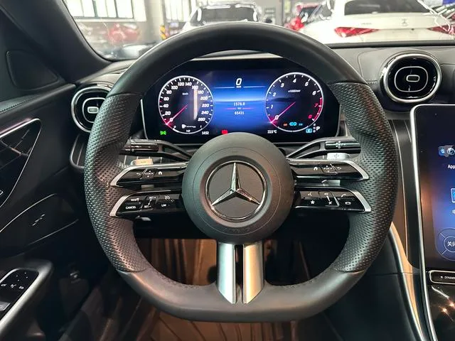 Mercedes-Benz C-Class 2022 Mise à jour C 200 L Version sportive intérieur photo 14 Mercedes-Benz C-Class 2022 Mise à jour C 200 L Version sportive intérieur photo 14