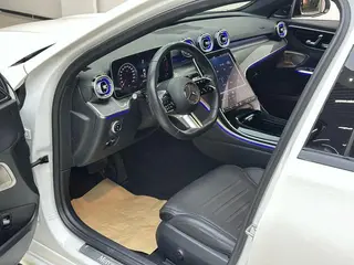 Mercedes-Benz C-Class 2024 C 260 L Edición deportiva Haoye interior foto 17 Mercedes-Benz C-Class 2024 C 260 L Edición deportiva Haoye interior foto 17