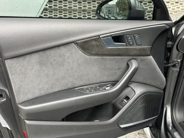 Audi A4L 2020 40 TFSI quattro Deluxe Dynamic interior photo 11 Audi A4L 2020 40 TFSI quattro Deluxe Dynamic interior photo 11