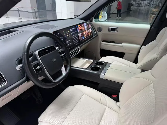 Li Auto L9 2022 Max Edición interior foto 11