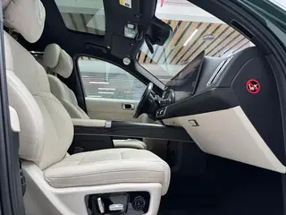 Li Auto L9 2022 Max Edición interior foto 19