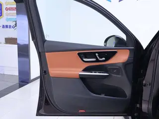 Mercedes-Benz GLC 2023 GLC 260 L 4MATIC Dynamic 5 seat interior photo 19 Mercedes-Benz GLC 2023 GLC 260 L 4MATIC Dynamic 5 seat interior photo 19