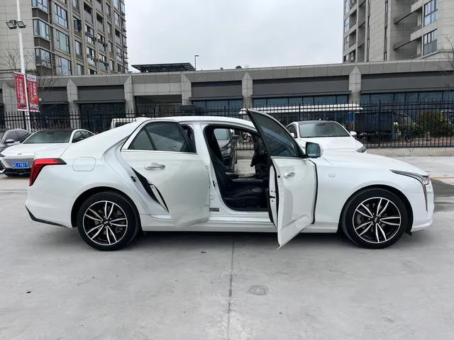 Cadillac CT4 2023 25T Fashionable Type interior photo 12 Cadillac CT4 2023 25T Fashionable Type interior photo 12