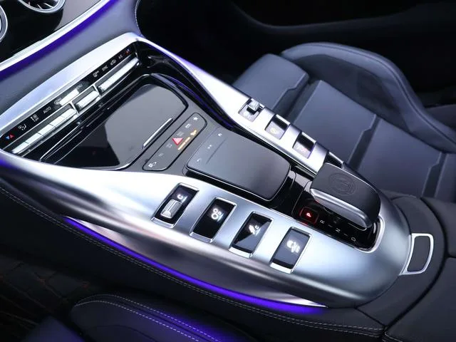 Mercedes-Benz AMG GT 2020 AMG GT 50 Voiture de sport à quatre portes intérieur photo 13 Mercedes-Benz AMG GT 2020 AMG GT 50 Voiture de sport à quatre portes intérieur photo 13