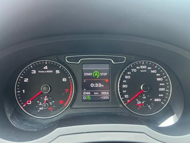 Audi Q3 2015 35 TFSI quattro Millones de tipo de disfrute conmemorativo interior foto 11 Audi Q3 2015 35 TFSI quattro Millones de tipo de disfrute conmemorativo interior foto 11