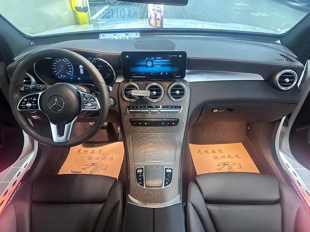Mercedes-Benz GLC 2022 GLC 300 L 4MATIC Dinámico interior foto 7 Mercedes-Benz GLC 2022 GLC 300 L 4MATIC Dinámico interior foto 7