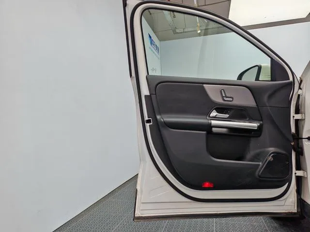 Mercedes-Benz GLA 2023 Reforma GLA 200 interior foto 13 Mercedes-Benz GLA 2023 Reforma GLA 200 interior foto 13