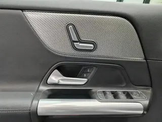 Mercedes-Benz GLA 2023 Reforma GLA 200 interior foto 17 Mercedes-Benz GLA 2023 Reforma GLA 200 interior foto 17