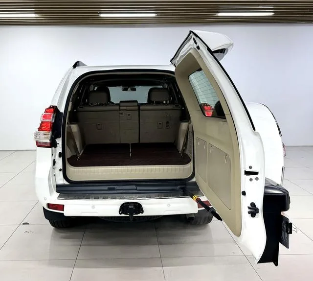 Toyota Prado 2010 4.0L Automatique TX-L extérieur photo 5 Toyota Prado 2010 4.0L Automatique TX-L extérieur photo 5