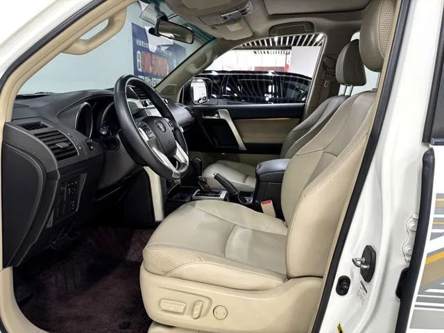 Toyota Prado 2010 4.0L Automatique TX-L extérieur photo 10 Toyota Prado 2010 4.0L Automatique TX-L extérieur photo 10