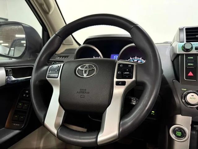 Toyota Prado 2010 4.0L Automatique TX-L intérieur photo 15 Toyota Prado 2010 4.0L Automatique TX-L intérieur photo 15