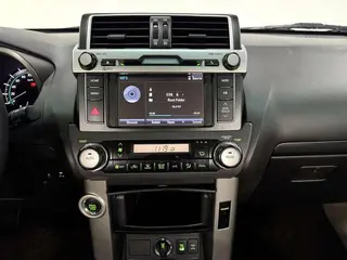 Toyota Prado 2010 4.0L Automatique TX-L intérieur photo 17 Toyota Prado 2010 4.0L Automatique TX-L intérieur photo 17