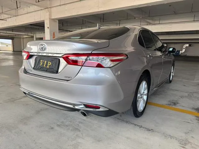 Toyota Camry 2023 2.0G Version de luxe extérieur photo 6