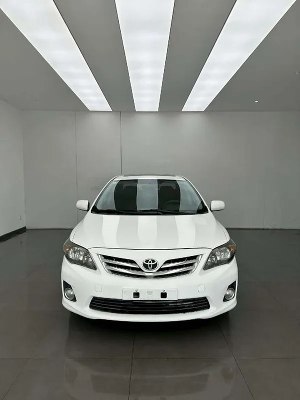 Toyota Corolla 2013 Special Edition 1.6L Auto to Cool GL exterior photo 2 Toyota Corolla 2013 Special Edition 1.6L Auto to Cool GL exterior photo 2